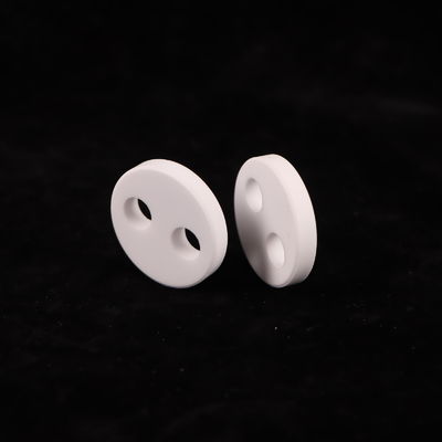 گسترش حرارتی 8.9 X 10-6 / K سرامیک آلومینیوم برای قدرت دی الکتریک و عملکرد بهینه