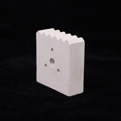 سختی 7 تا 8 موس عایق حرارتی سرامیکی مولایت که عایق حرارتی و نقطه ذوب 1840 تا 1850 درجه سانتیگراد را فراهم می کند.