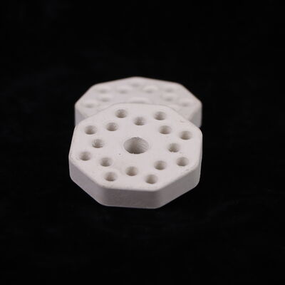 مقاومت در برابر شوک حرارتی 250 سرامیک مولیت با ضریب انبساط حرارتی 4.5 تا 5.5 × 10-6 در هر کلوین و سختی 7 تا 8 Mohs در سیستم های حفاظت حرارتی استفاده می شود