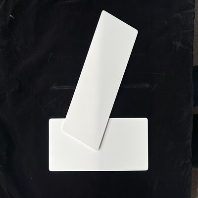 رسانایی حرارتی 25 تا 35 وات در هر mK مواد سرامیکی آلومینیوم طراحی شده برای عایق برق و مدیریت حرارتی